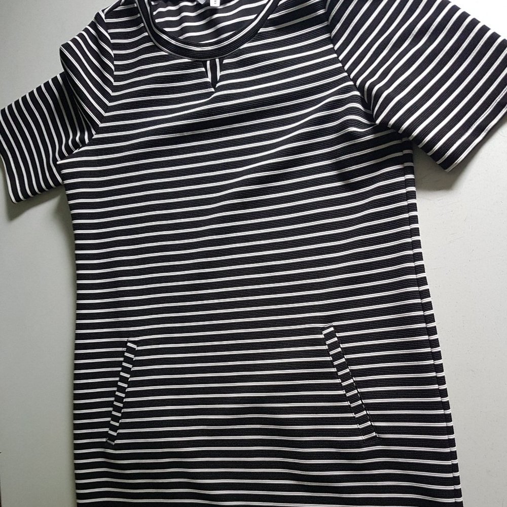 - Alfred Sung Size Medium Mini Dress